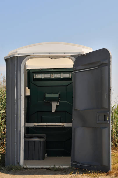 Best Affordable portable toilet rental  in Fox Point, WI